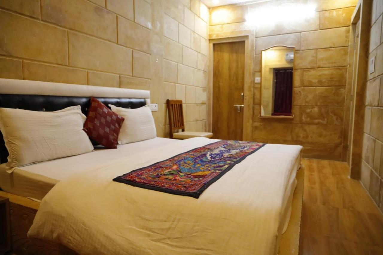 Hotel Jaswant Palace جيلسامر الغرفة الصورة