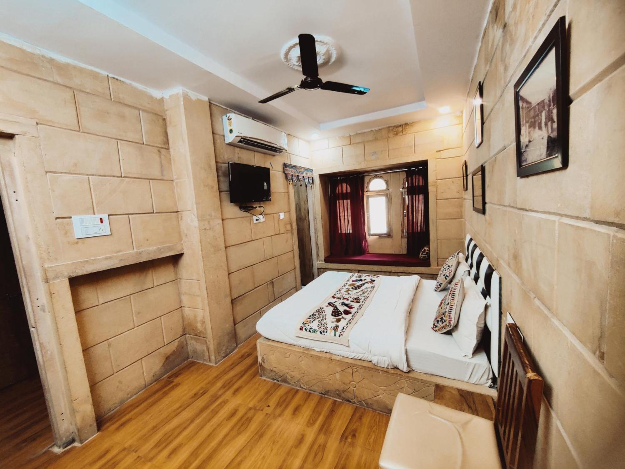 Hotel Jaswant Palace جيلسامر الغرفة الصورة