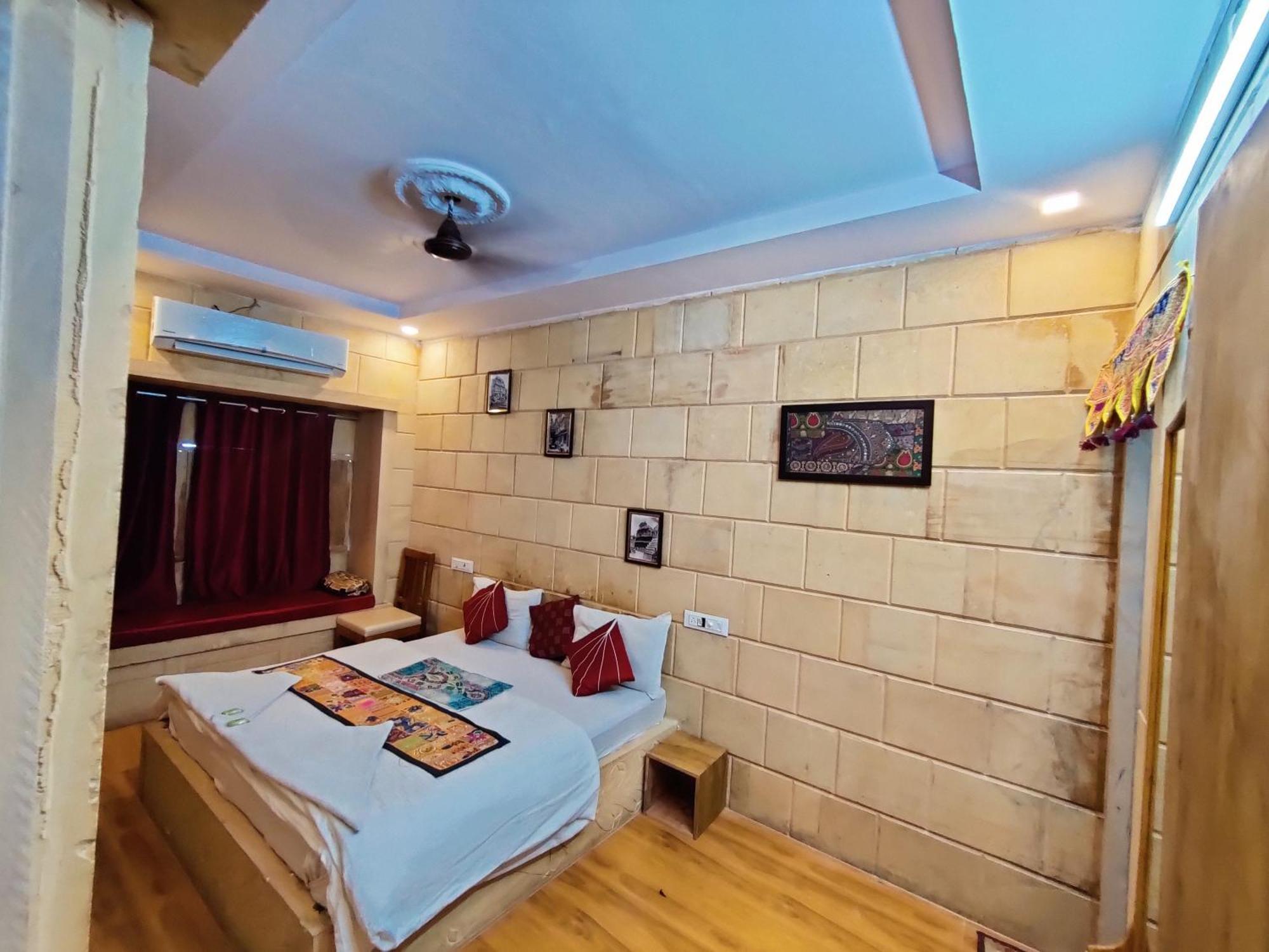 Hotel Jaswant Palace جيلسامر الغرفة الصورة